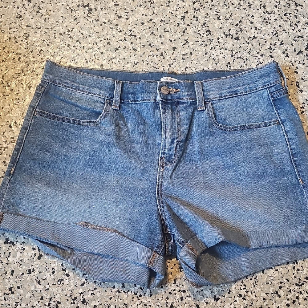 Women's Old Navy Blue Denim Shorts with cuff. Size 12.
